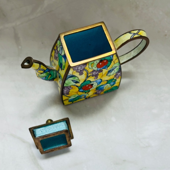 Authentic Kelvin Chen Ladybug Grape Teapot No.1674 | Taiwan Cloisonné Enamel - Picture 6 of 7